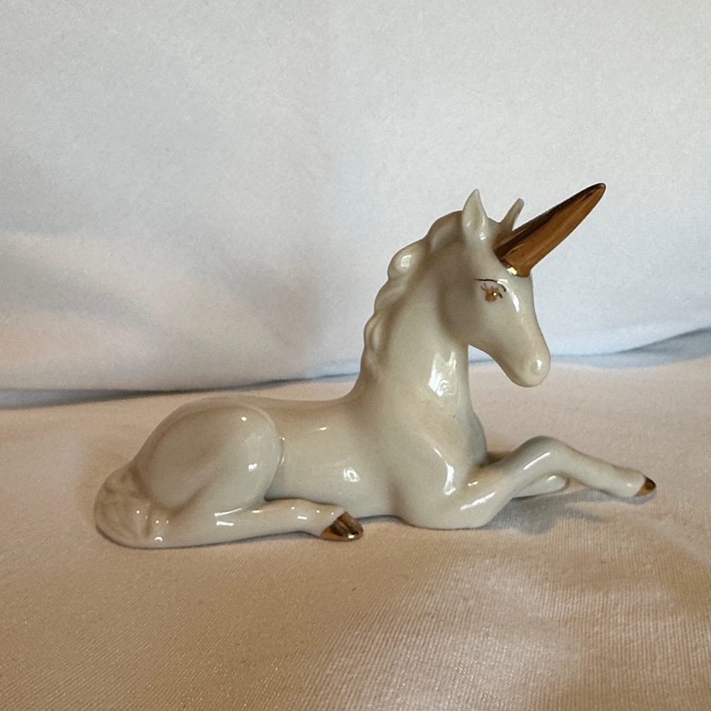 Enesco Vintage White and Gold Porcelain Unicorn